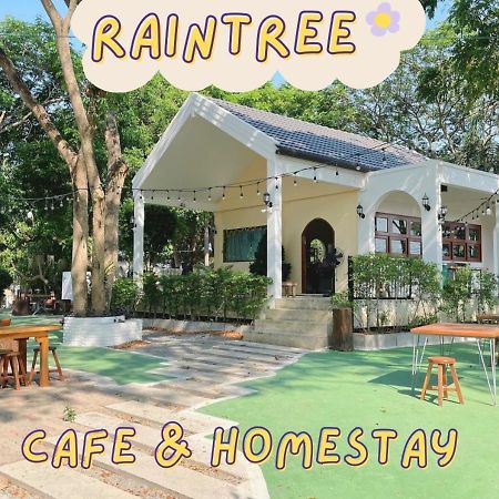 Rain Tree Cafe & Homestay Uthai Thani Exteriér fotografie