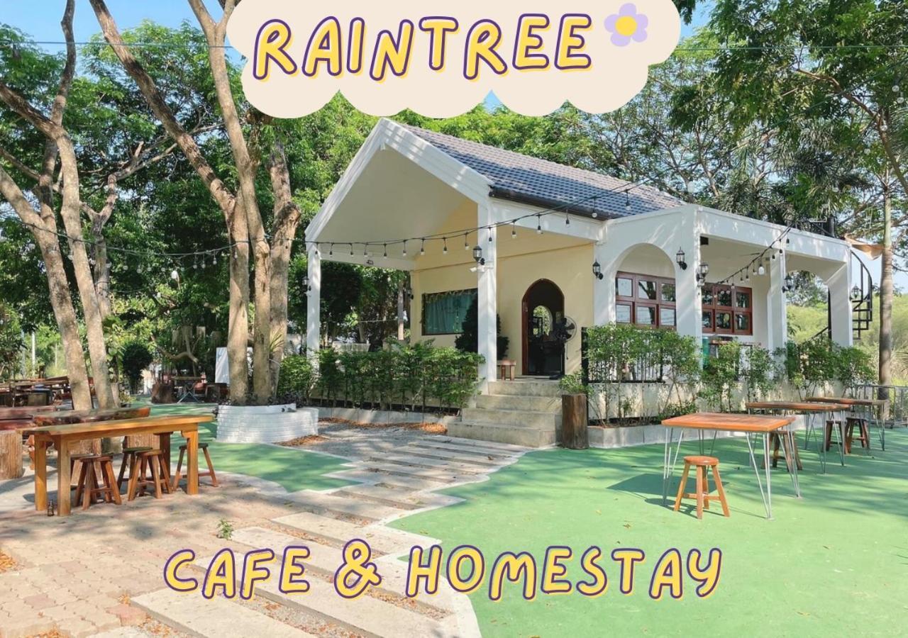 Rain Tree Cafe & Homestay Uthai Thani Exteriér fotografie